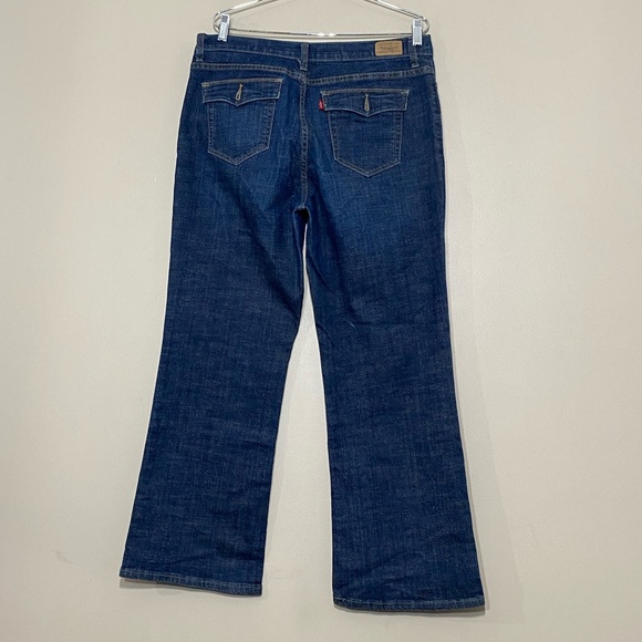Levis 512 ||  Boot cut Woman’s jeans perfectly slimming and stretch size 16 - Picture 2 of 9